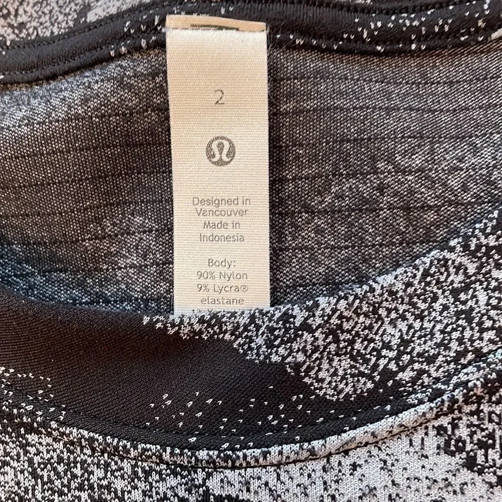 Lululemon top 2 black grey light grey printed